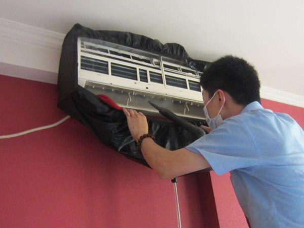 掛式空調(diào)漏水出現(xiàn)的情況比較多，那么掛式空調(diào)漏水的原因是什么呢